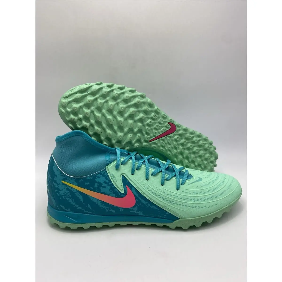 Nike Phantom Luna II Acad LV8 TF Green Glow Black FJ2580 300 Men`s Size 11.5