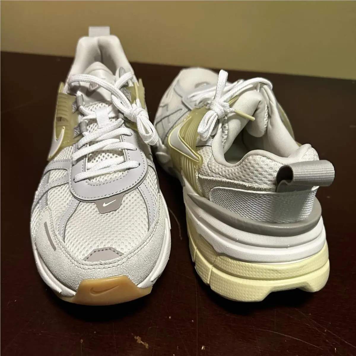 Nike shoes - Beige 1