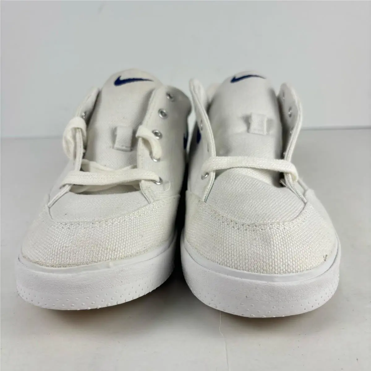 Nike shoes - White 2