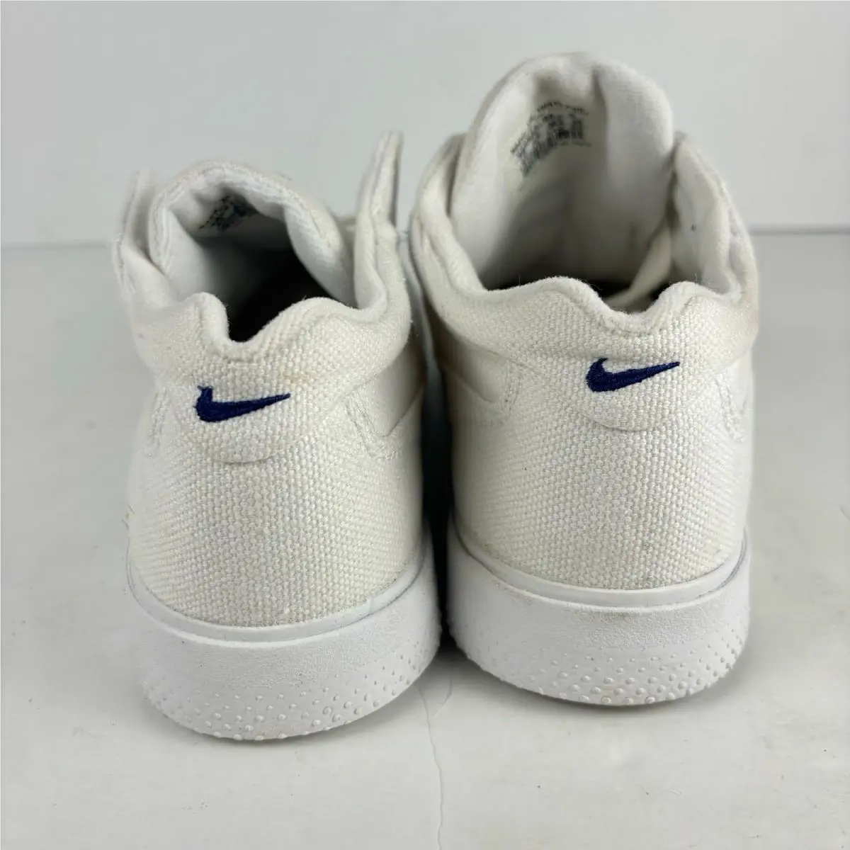 Nike shoes - White 3