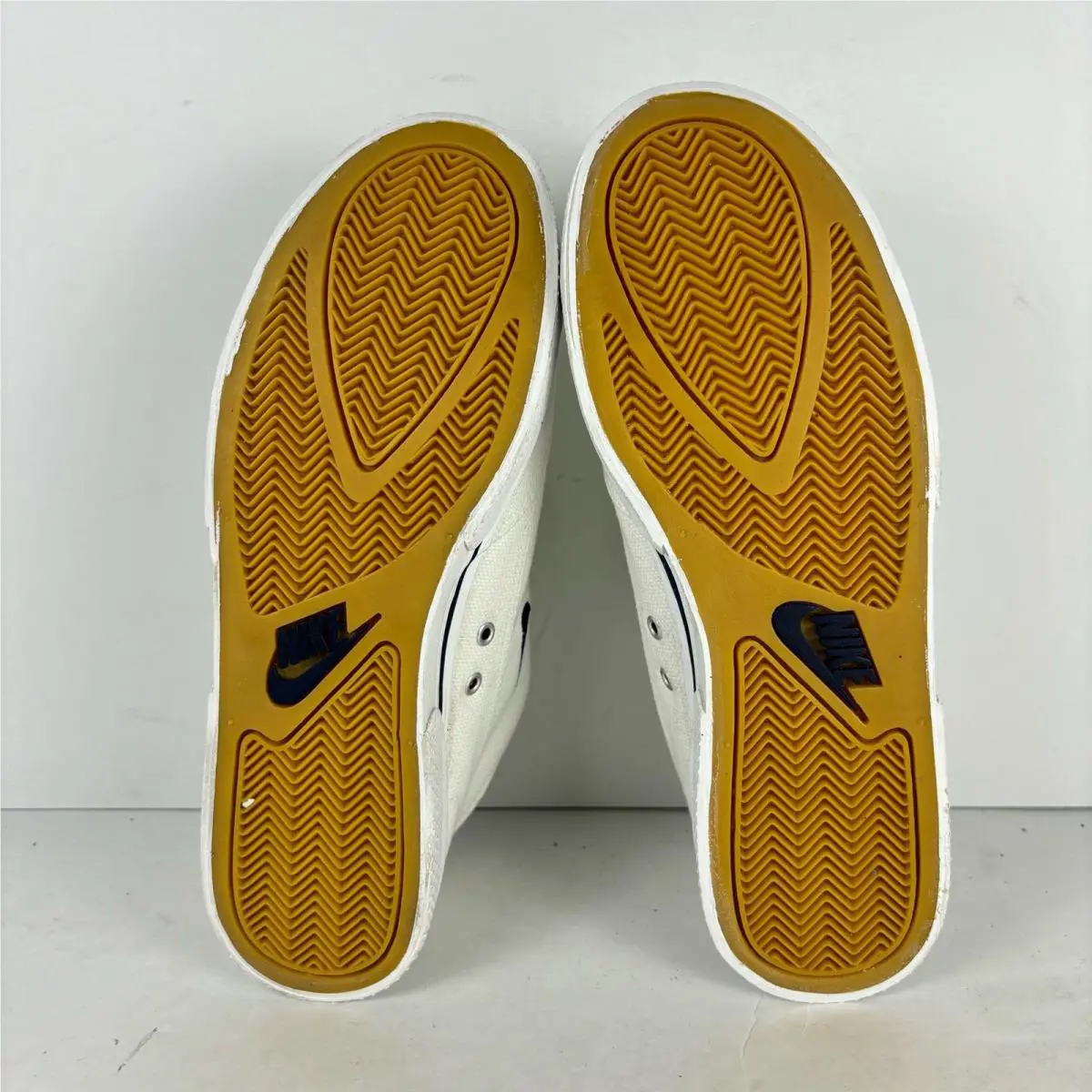 Nike shoes - White 5
