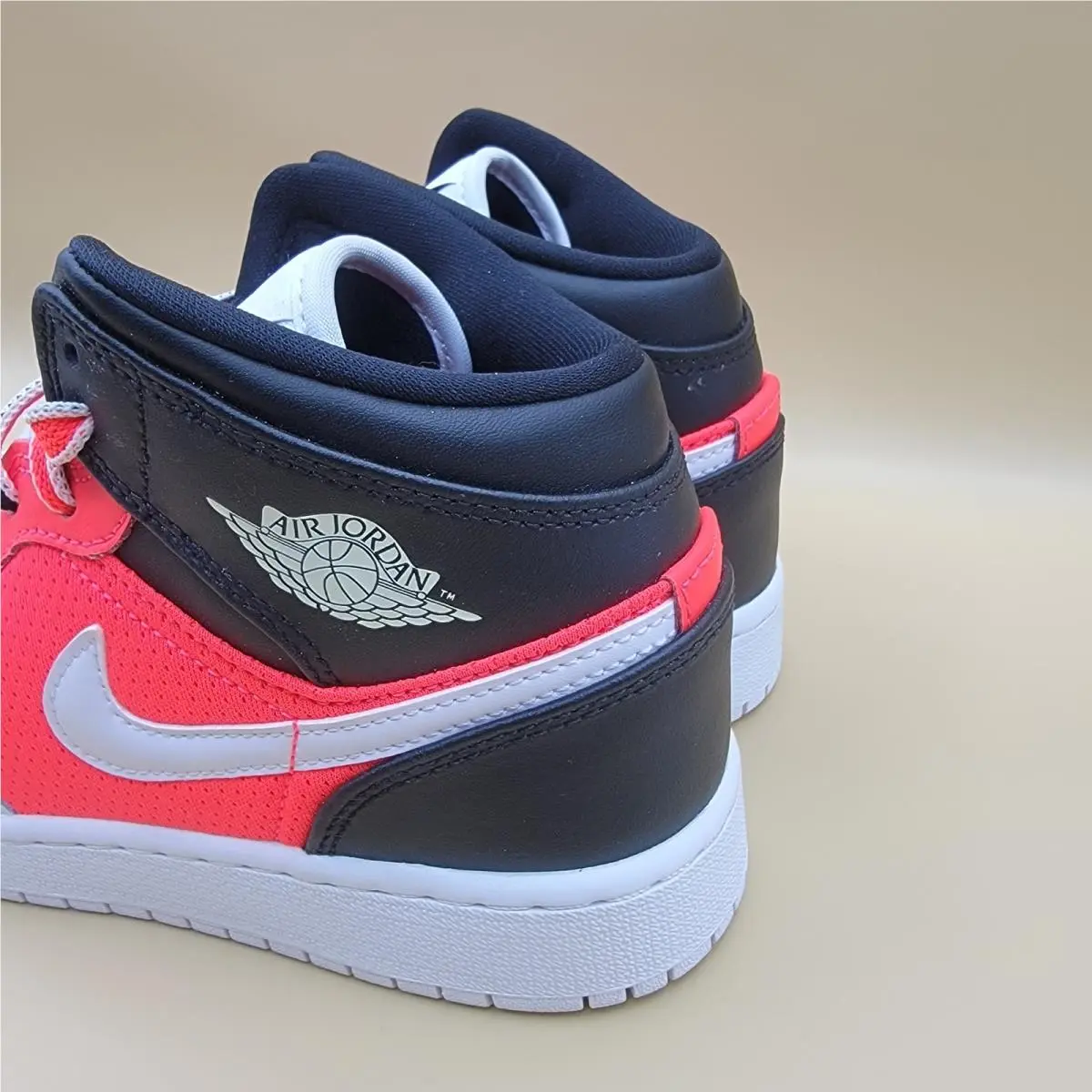 Nike shoes - Air Jordan 1 Mid SE - FB4417 016 - White (UPC: 196604475655) 2