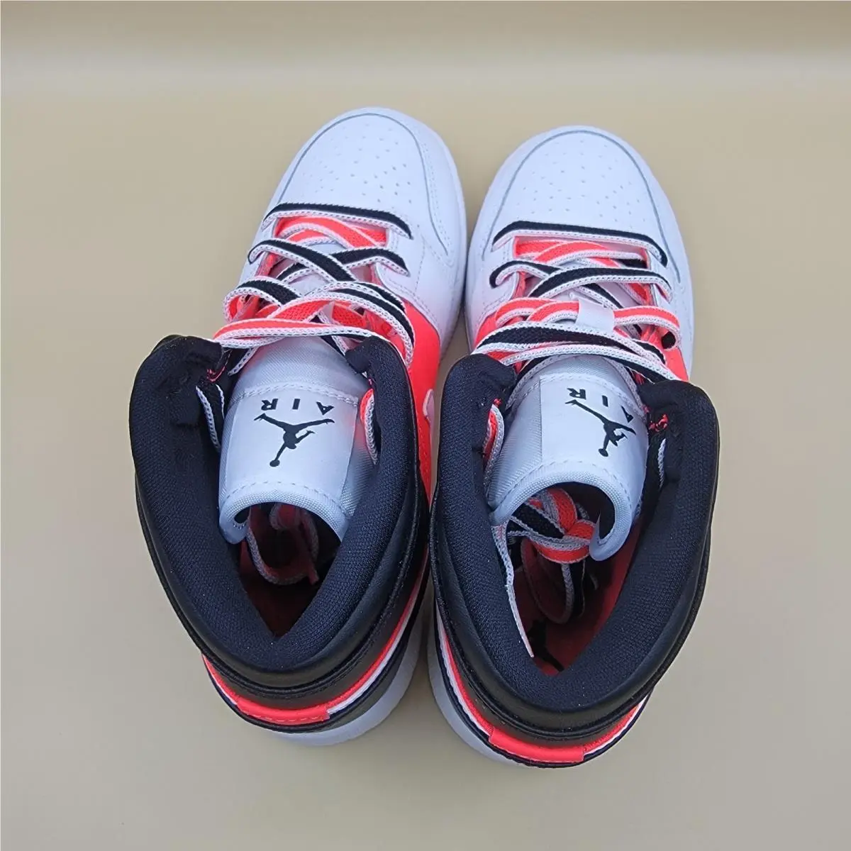 Nike shoes - Air Jordan 1 Mid SE - FB4417 016 - White (UPC: 196604475655) 8