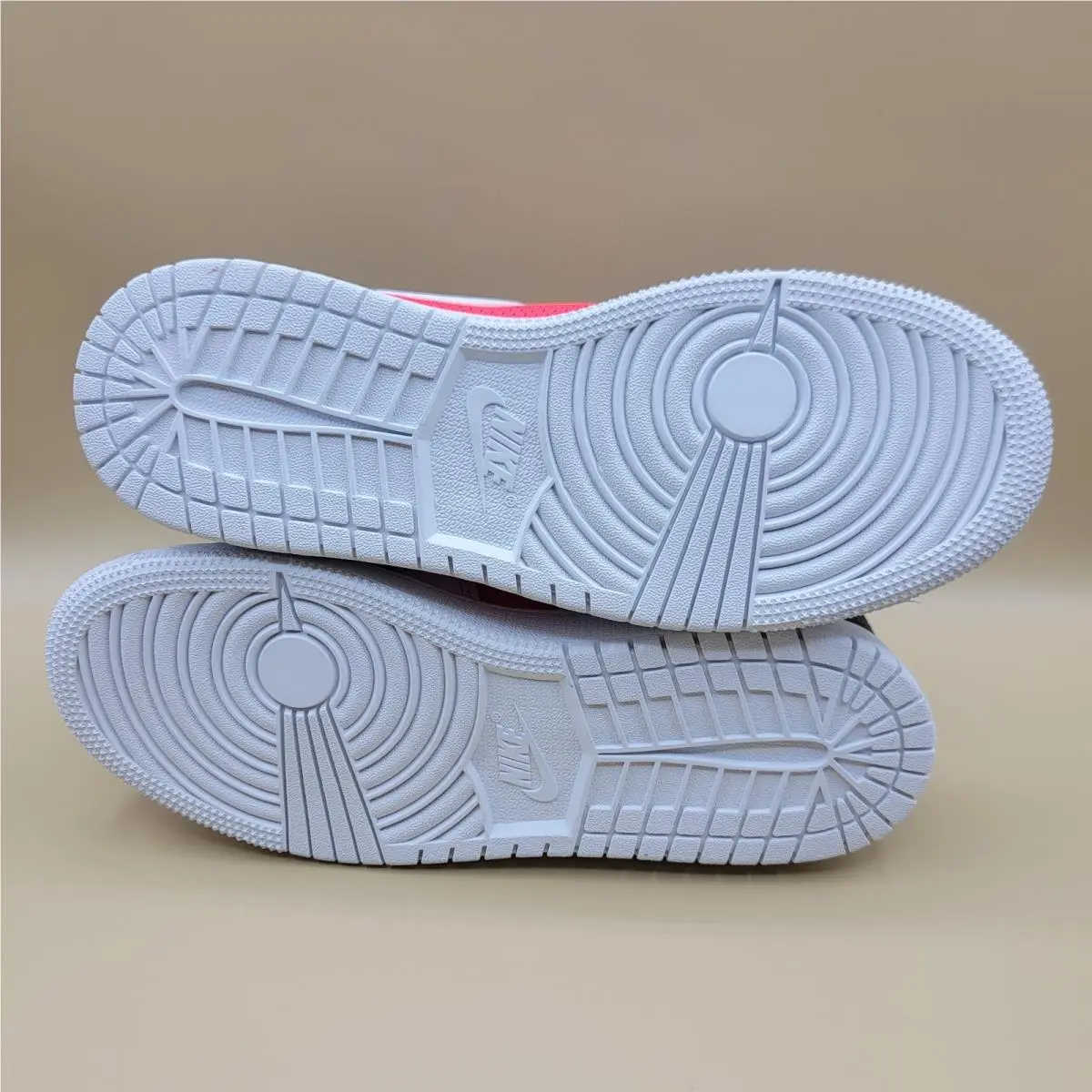 Nike shoes - Air Jordan 1 Mid SE - FB4417 016 - White (UPC: 196604475655) 11