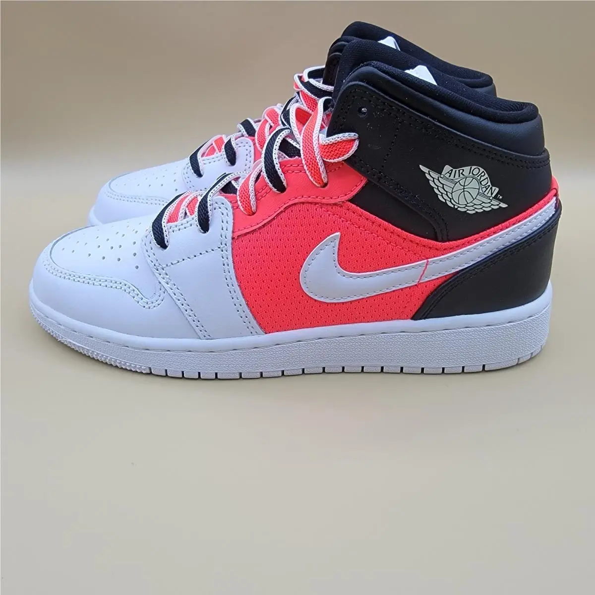Nike shoes - Air Jordan 1 Mid SE - FB4417 016 - White (UPC: 196604475655) 1