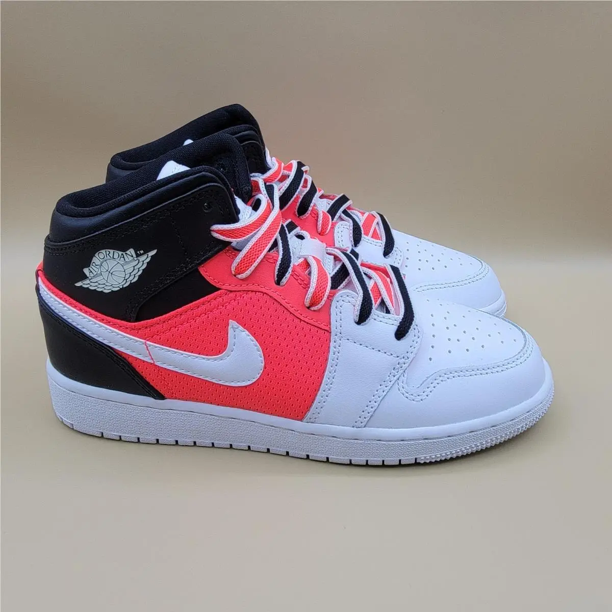 Nike shoes - Air Jordan 1 Mid SE - FB4417 016 - White (UPC: 196604475655) 6