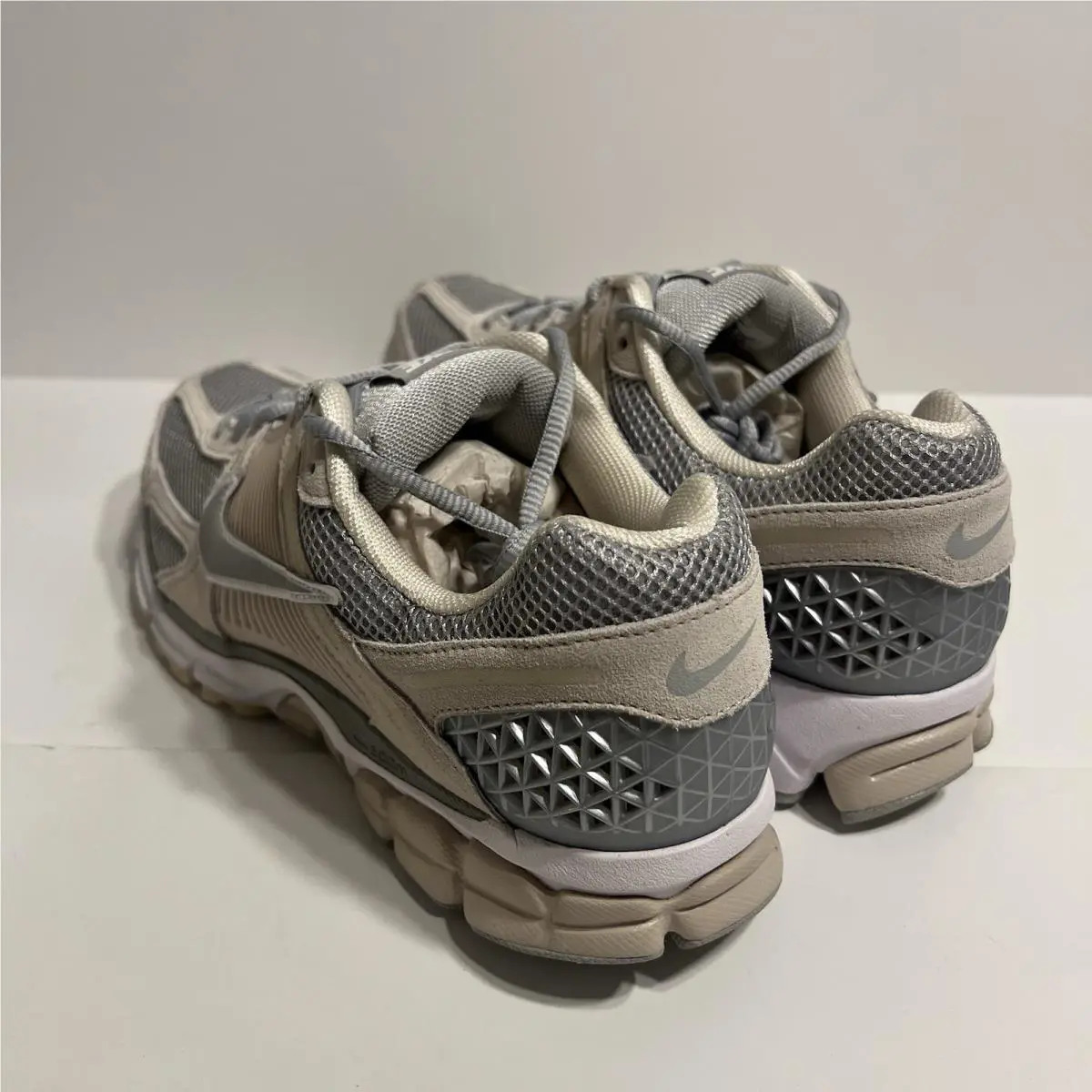 Nike shoes - Nike Zoom Vomero - Zoom Vomero - Beige 4