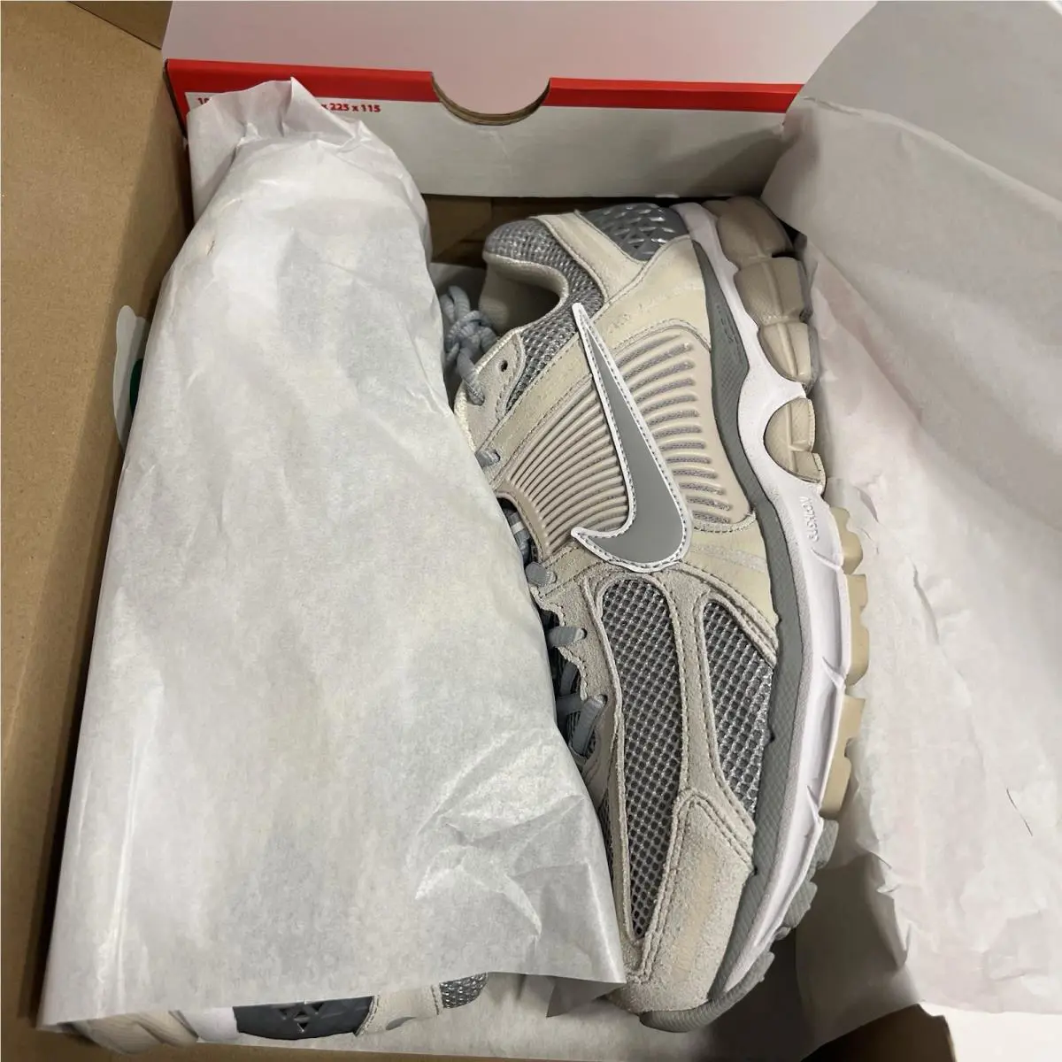 Nike shoes - Nike Zoom Vomero - Zoom Vomero - Beige 8
