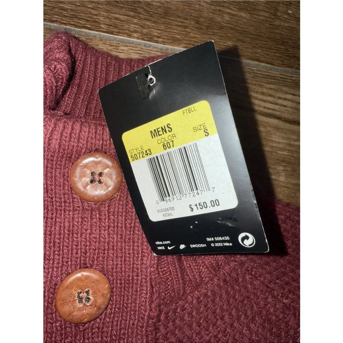 Nike clothing - Gray (UPC: 886912772477) 3