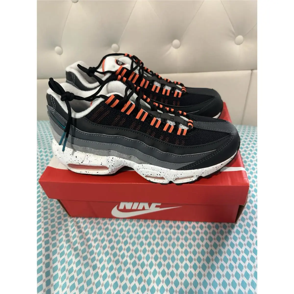 Nike shoes - Black 2