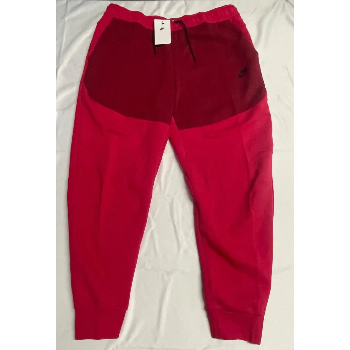 Nike clothing - Berry Red (UPC: 195242880838) 3