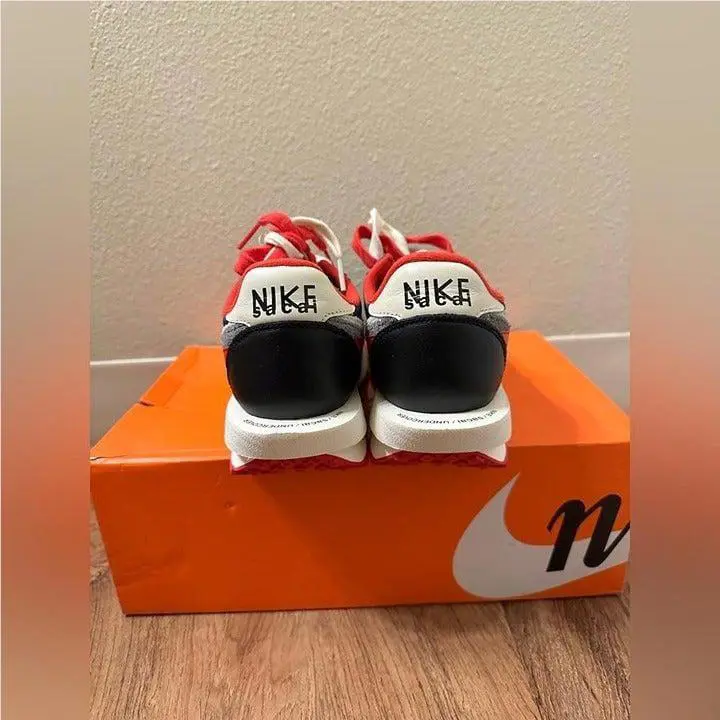 Nike shoes - Red 5