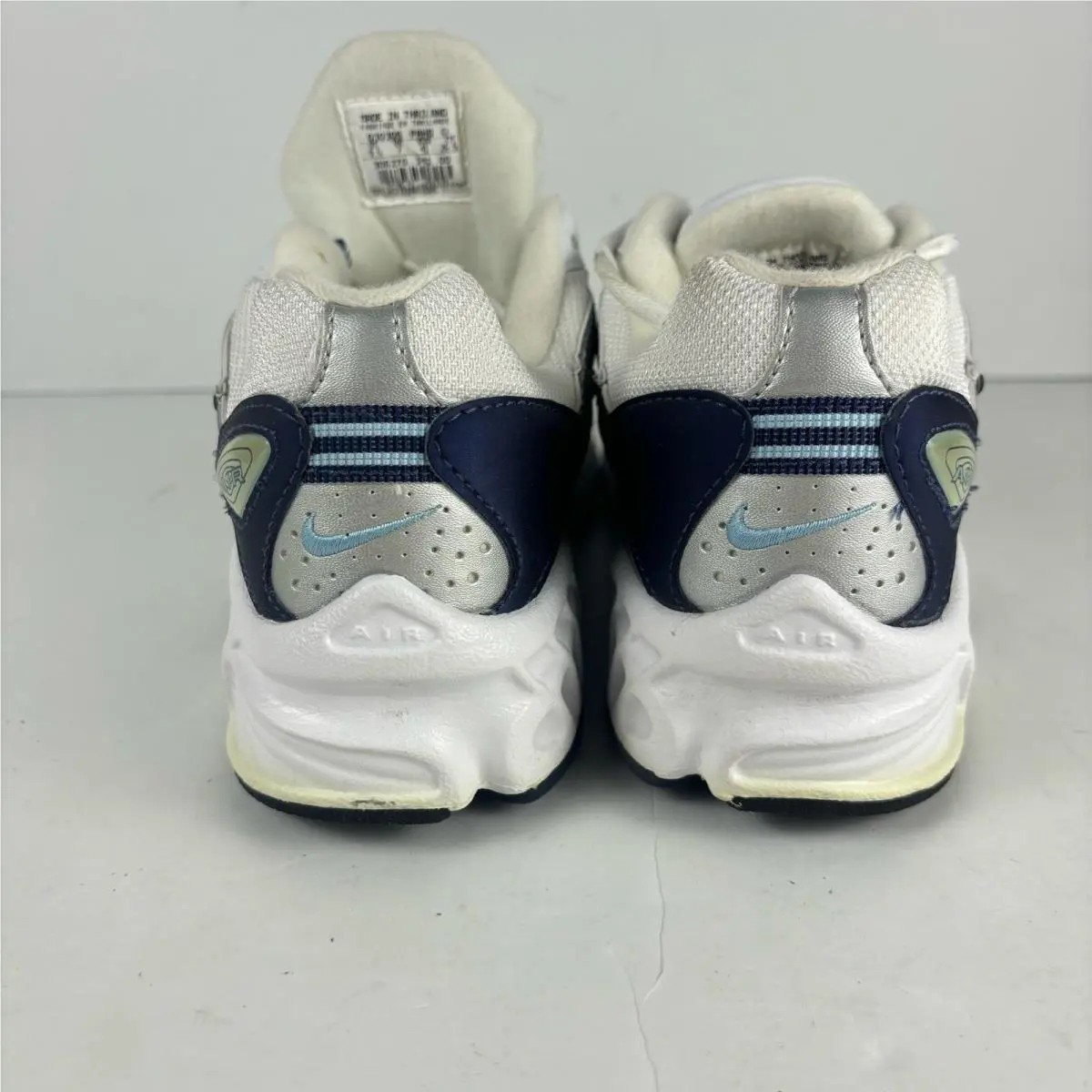 Nike shoes - White 3