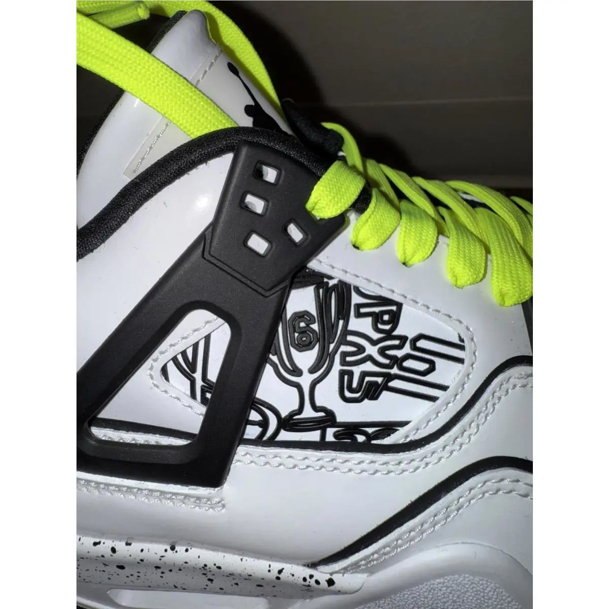 Nike shoes - White 14