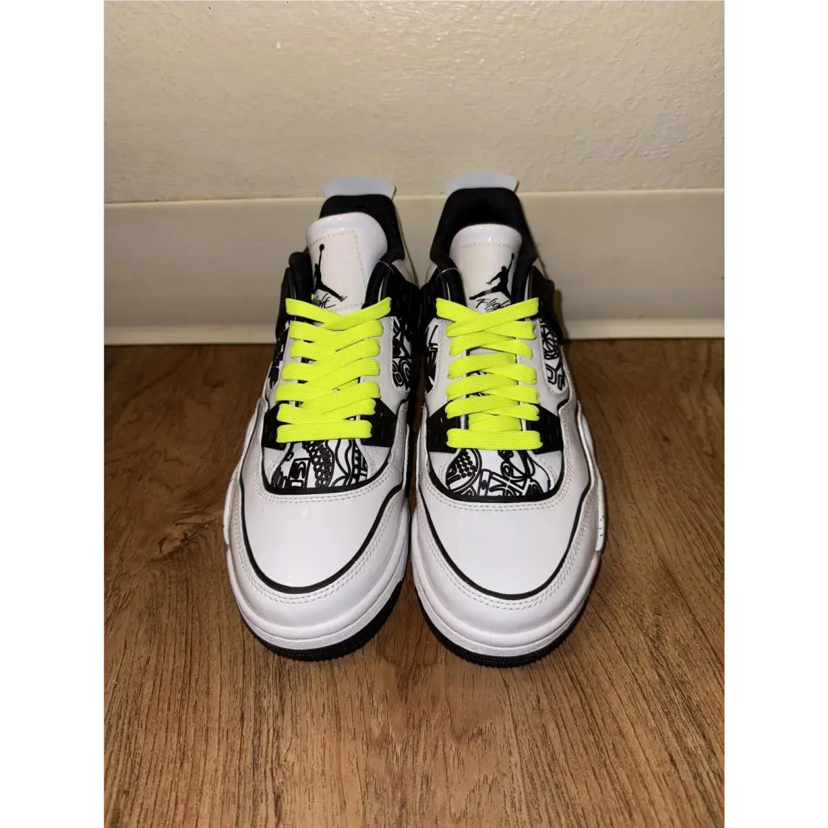 Nike shoes - White 2