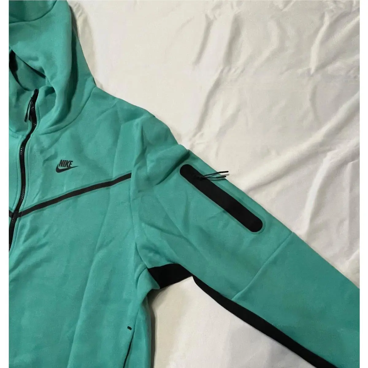 Nike clothing - TEAL (UPC: 195245438753) 6