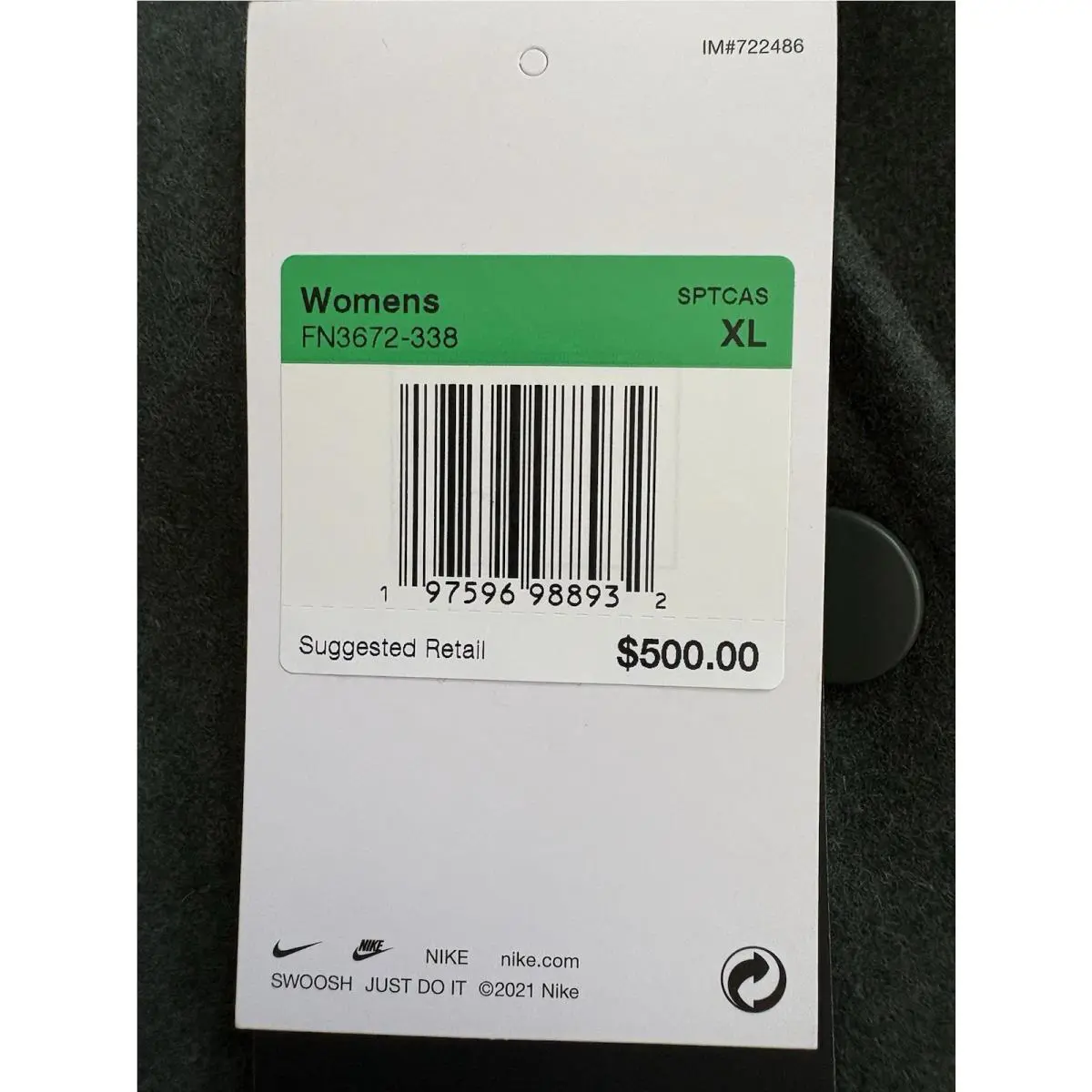 Nike clothing - Green (UPC: 0197596988932) 2
