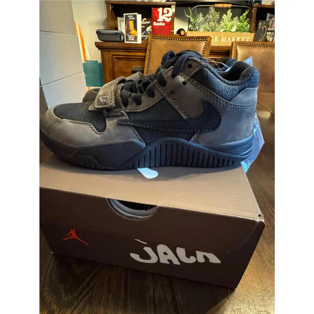 Nike shoes - Jordan Jumpman - Jumpman - Brown 1