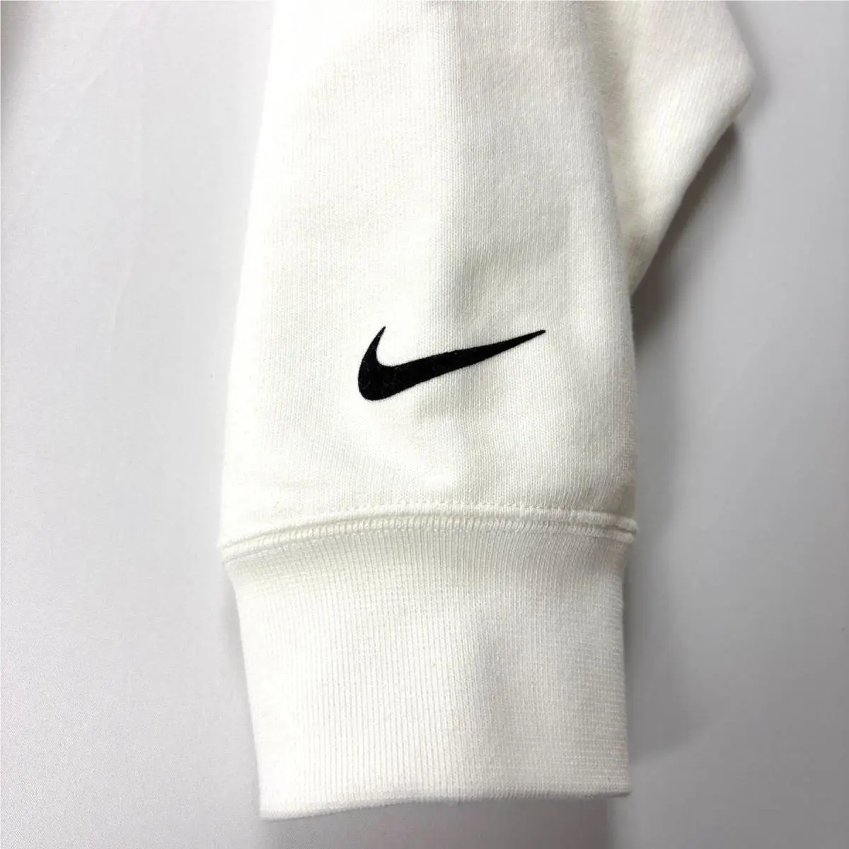Nike clothing - Sail (UPC: 198726421336) 1