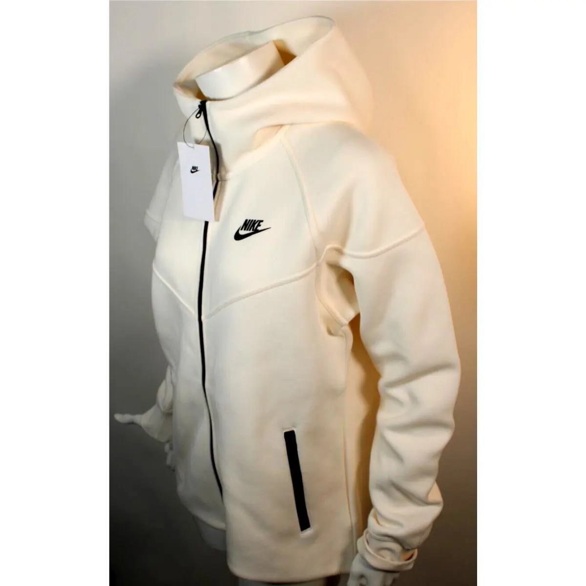 Nike clothing - Ivory White (UPC: 196607985212) 4