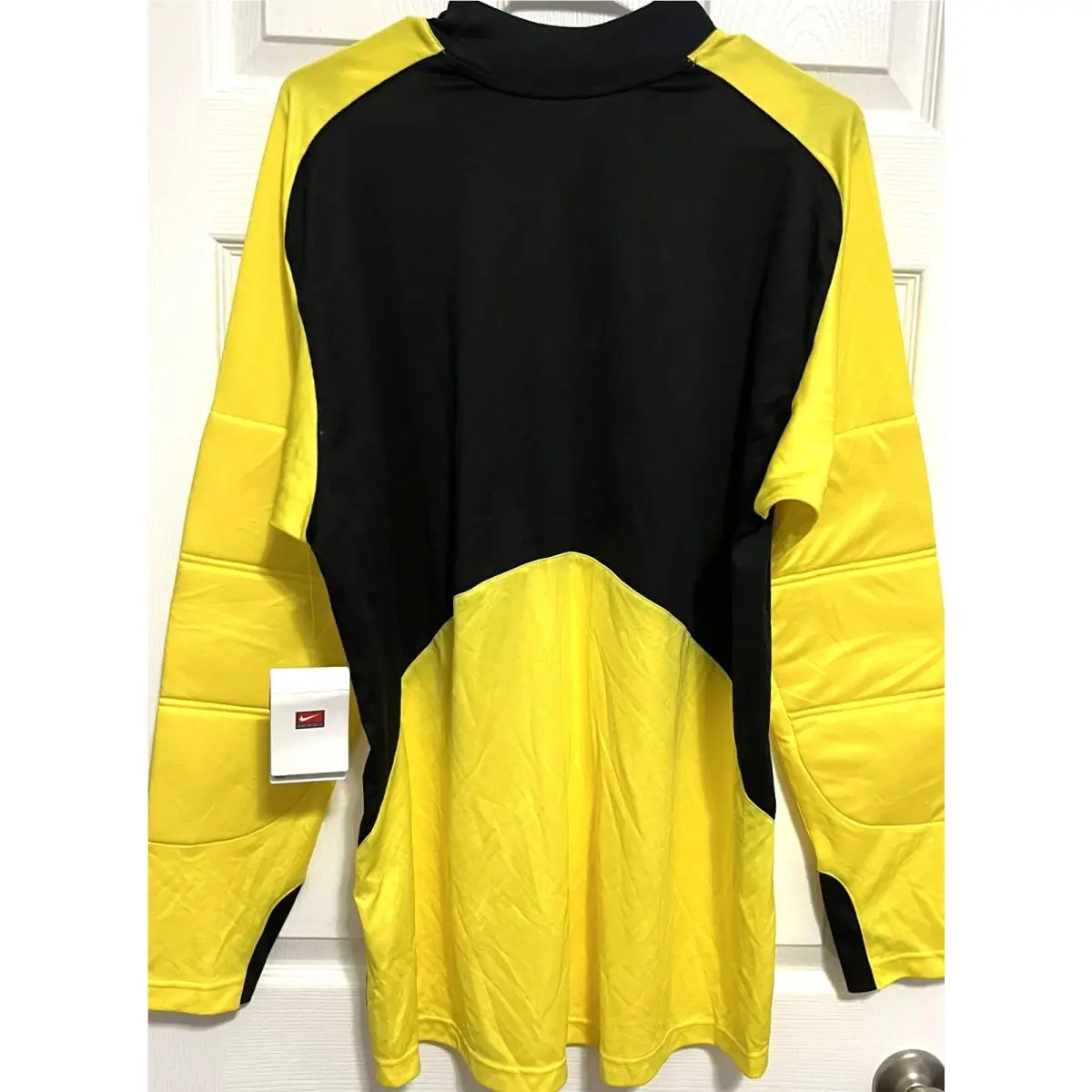Nike clothing - Yellow 3