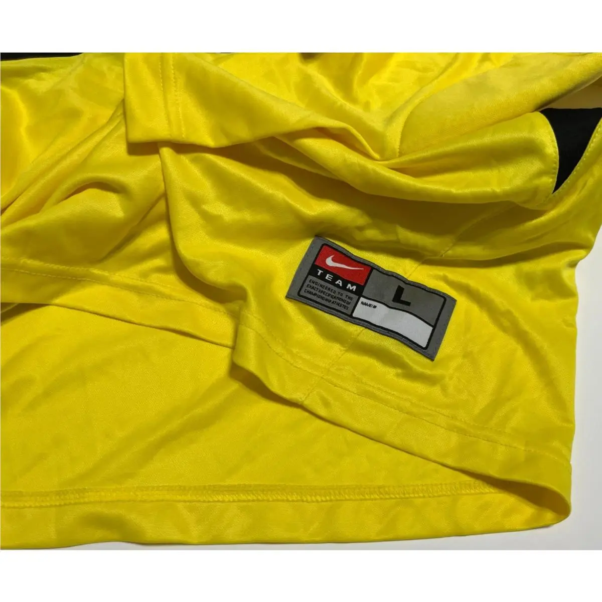 Nike clothing - Yellow 9