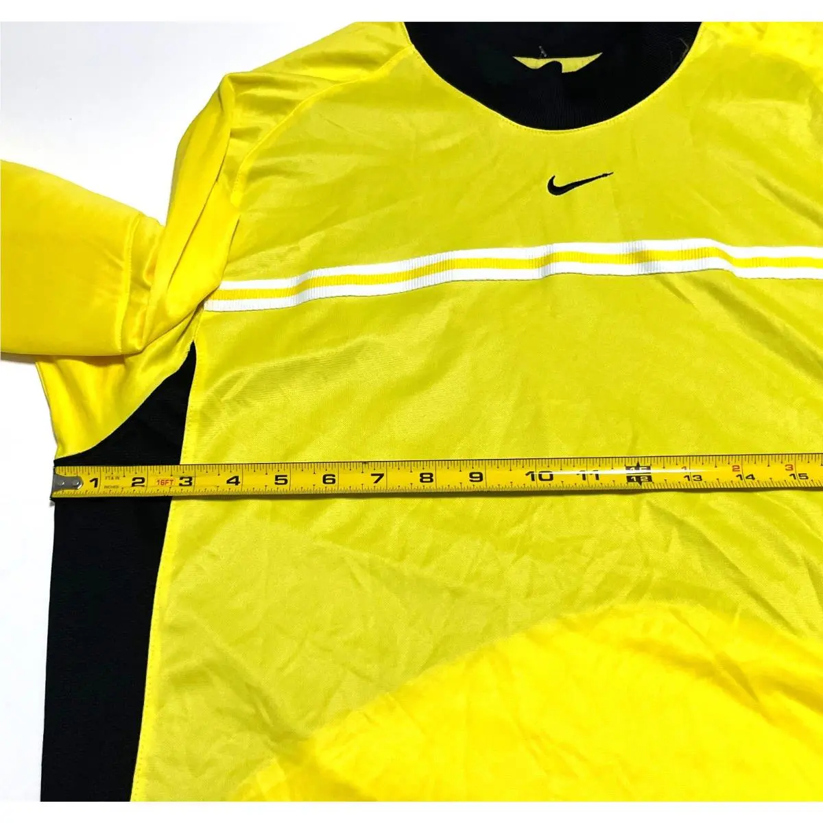 Nike clothing - Yellow 10