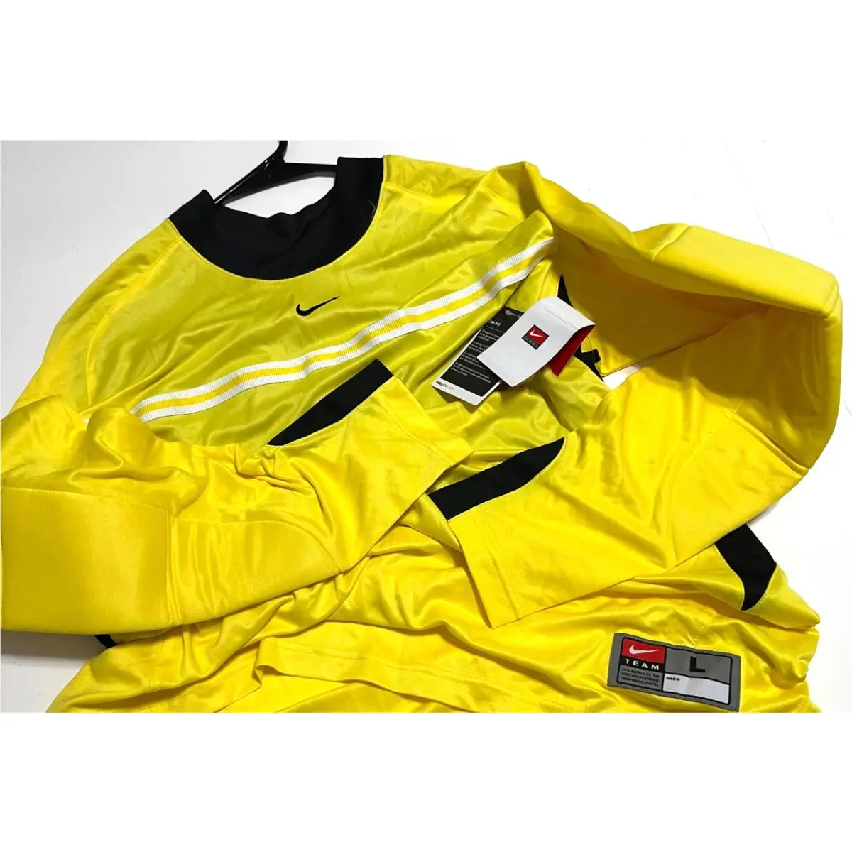Nike clothing - Yellow 0