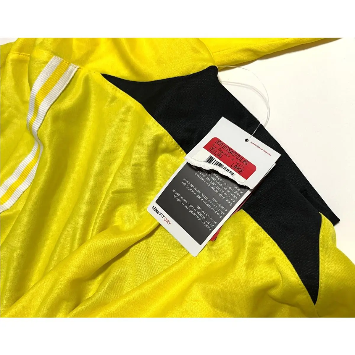 Nike clothing - Yellow 1