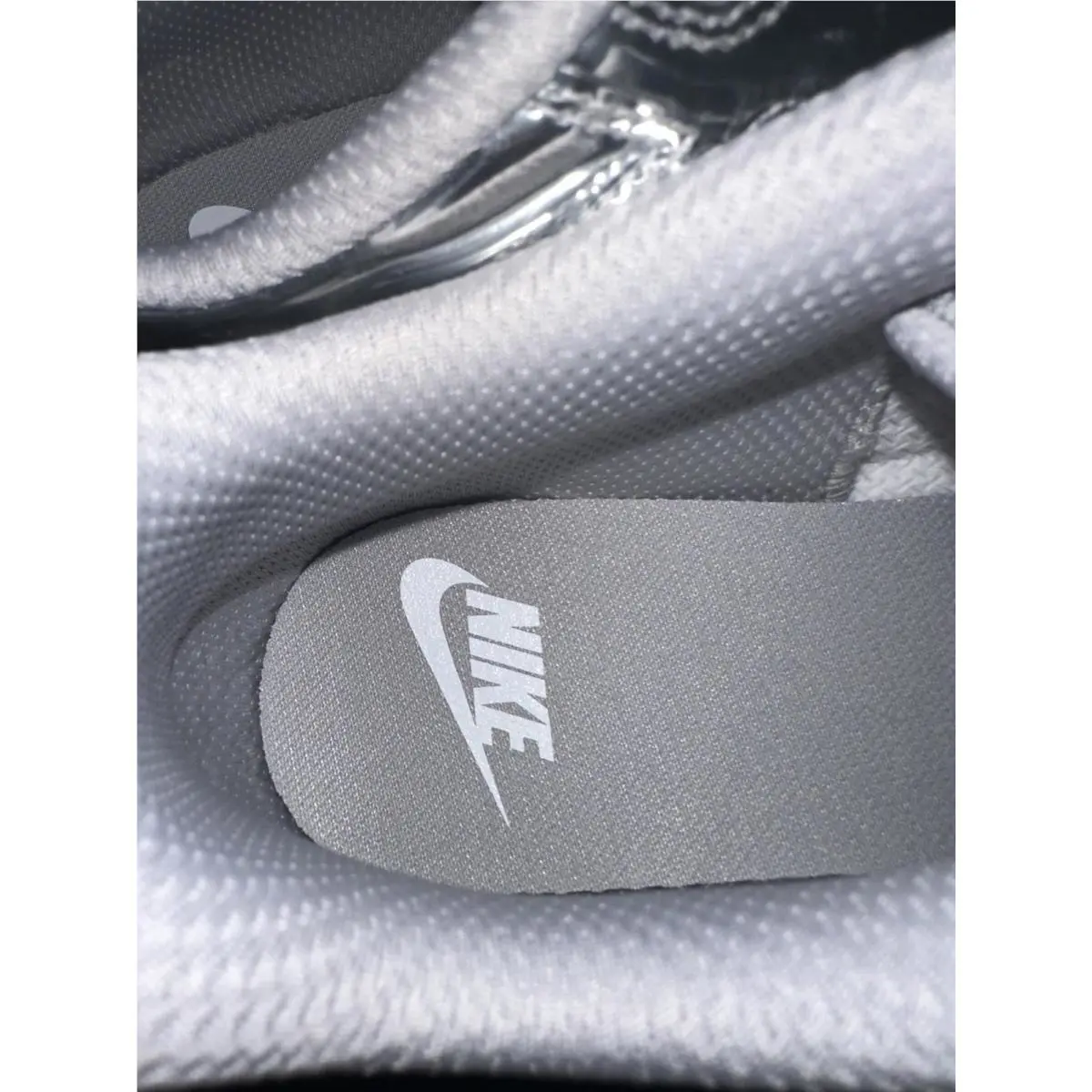 Nike shoes - Silver 5