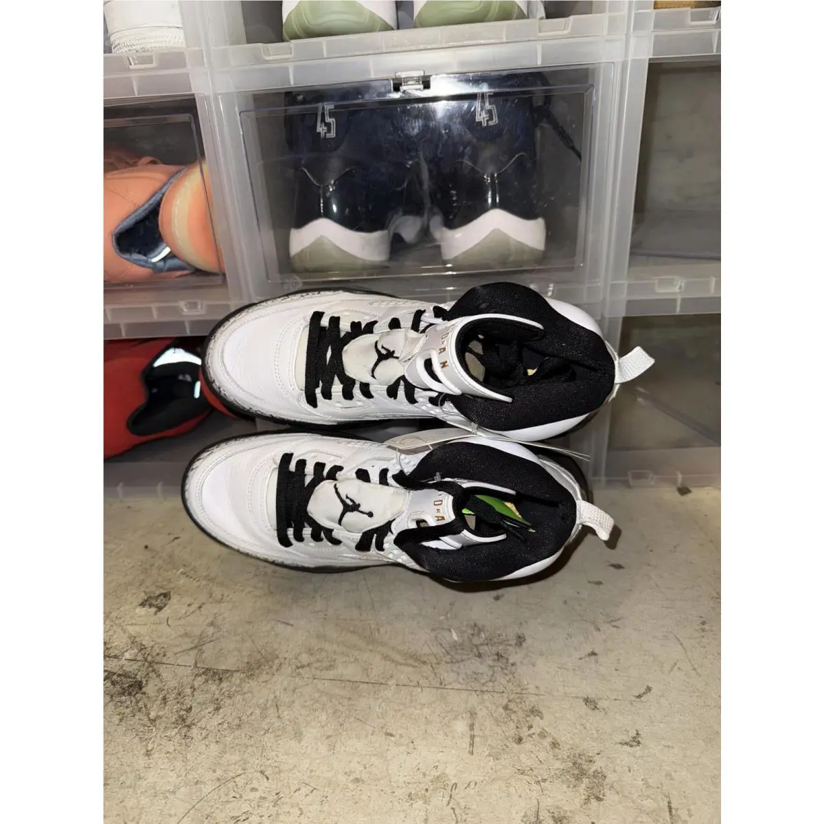 Nike shoes - White 3