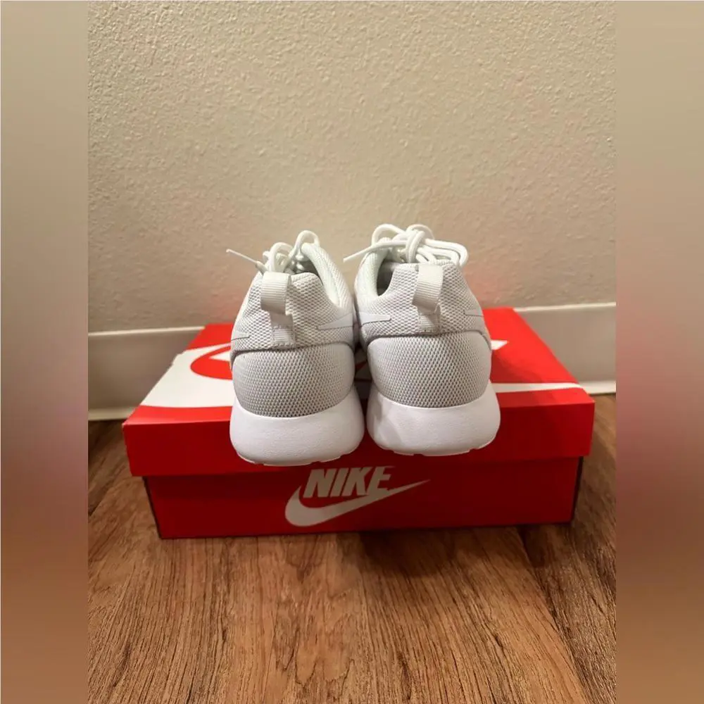 Nike shoes - White 0