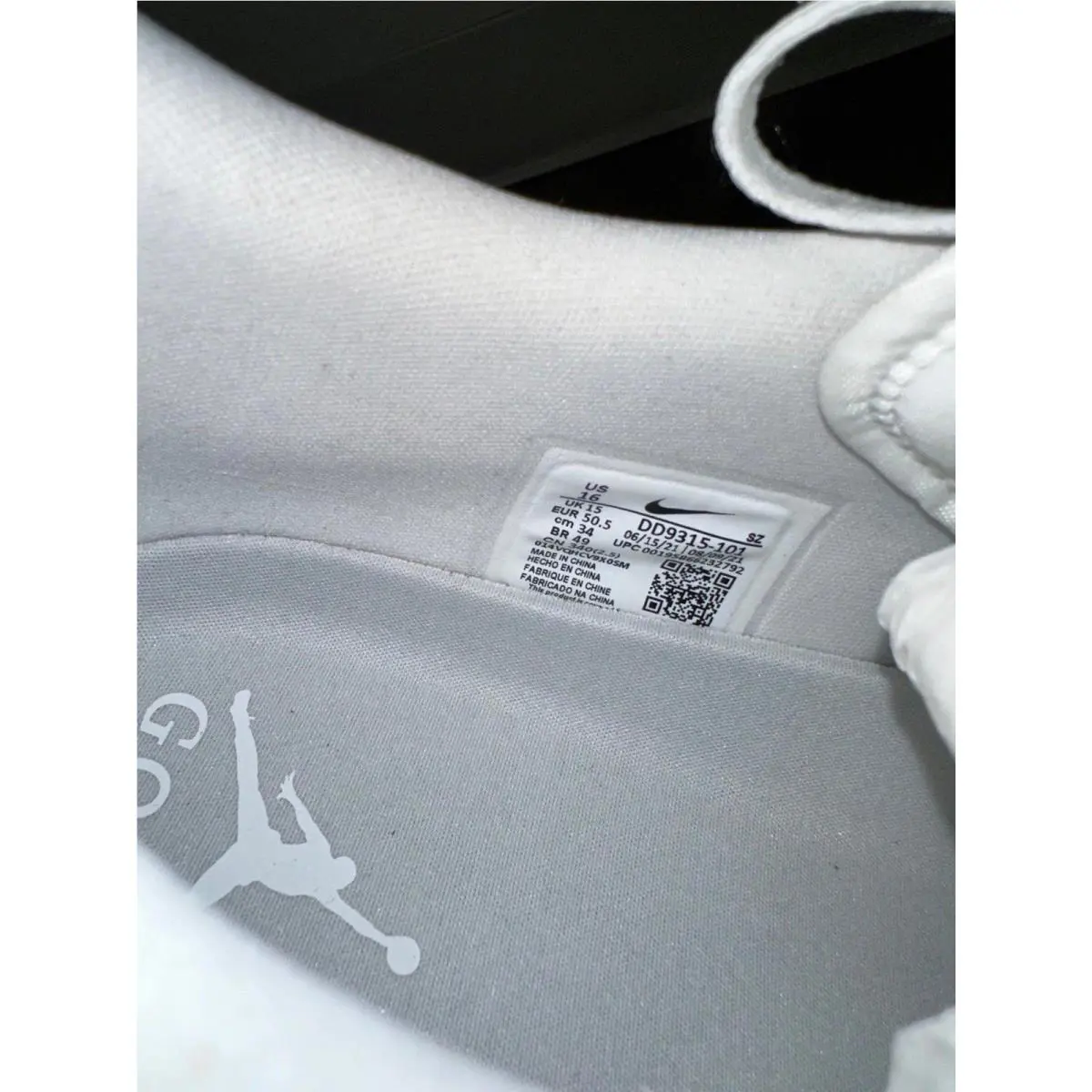 Nike shoes - White 5