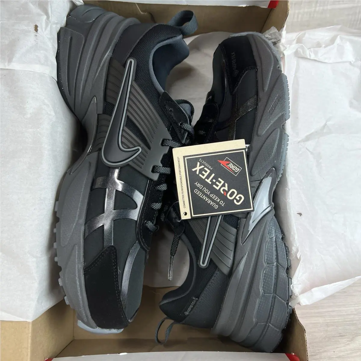 Nike shoes - Nike V2K Run - Run - FZ2622-001 - Black 6