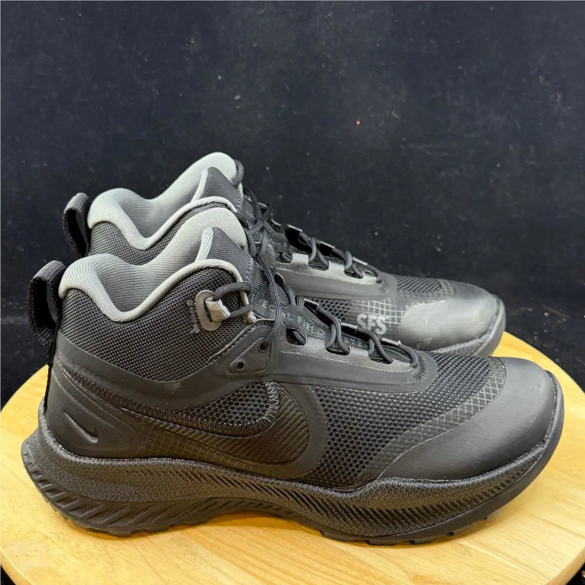 Nike shoes - Black 3