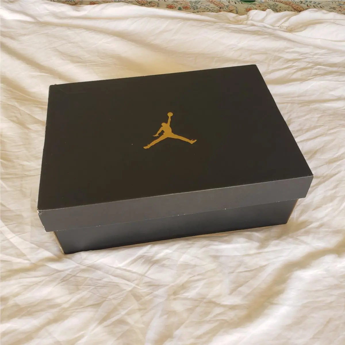 Nike shoes - Jordan Air 1 Mid GS - White/University Gold 3