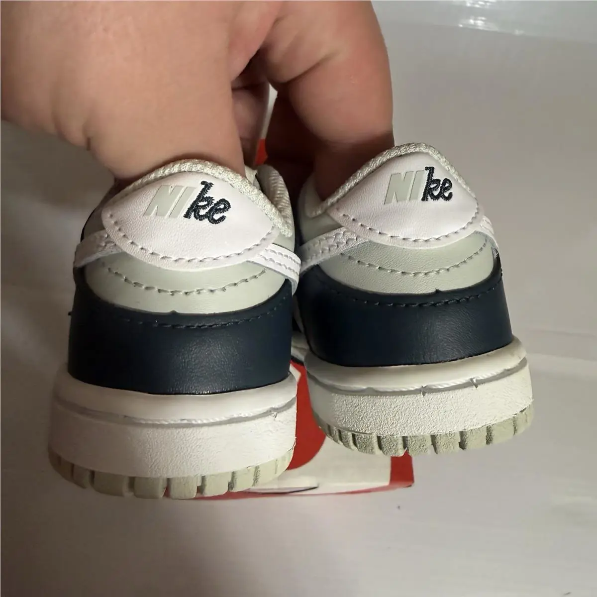 Nike shoes - White 2