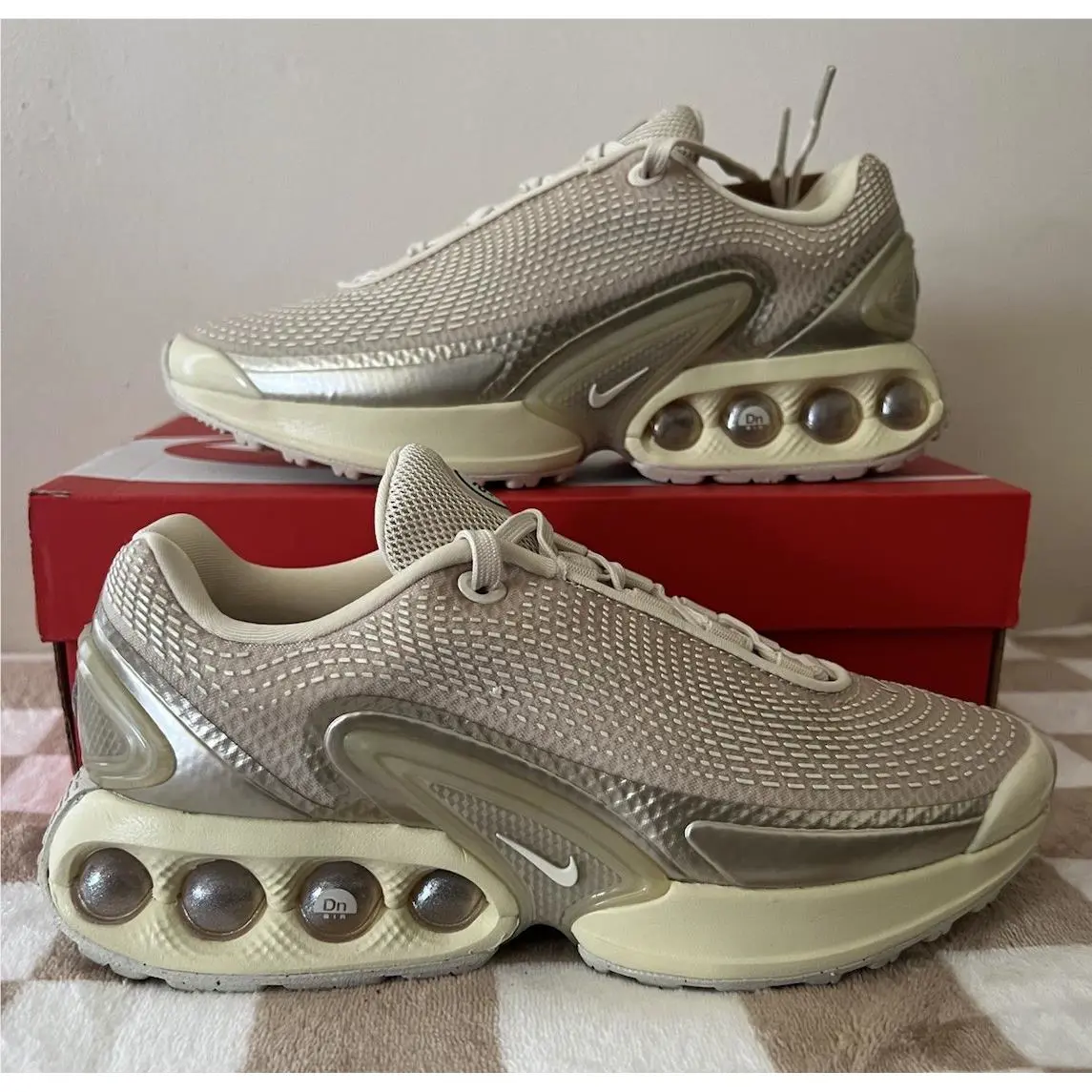 Nike shoes - Nike Air Max DN - Air Max - HV4861 200 - Light Khaki/Fossil/Team Gold 1