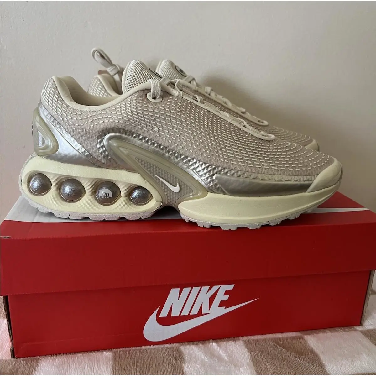 Nike shoes - Nike Air Max DN - Air Max - HV4861 200 - Light Khaki/Fossil/Team Gold 0