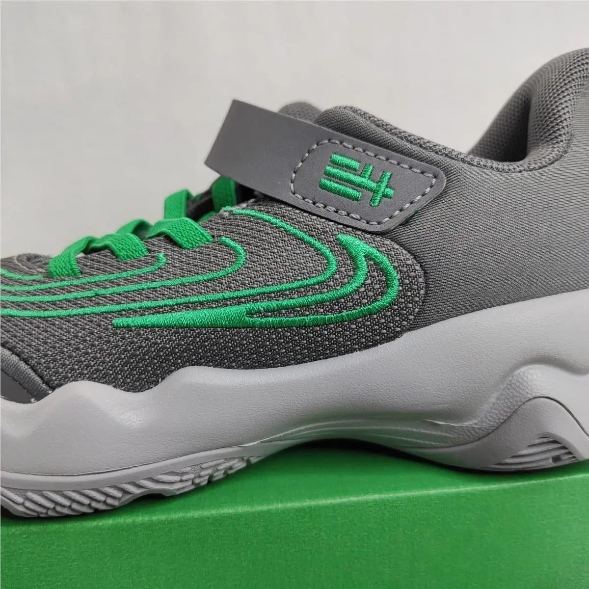 Nike shoes - Giannis Immortality 4 (PS) - Giannis Immortality - FZ6733-002 - Smoke Gray/Stadium Green 6