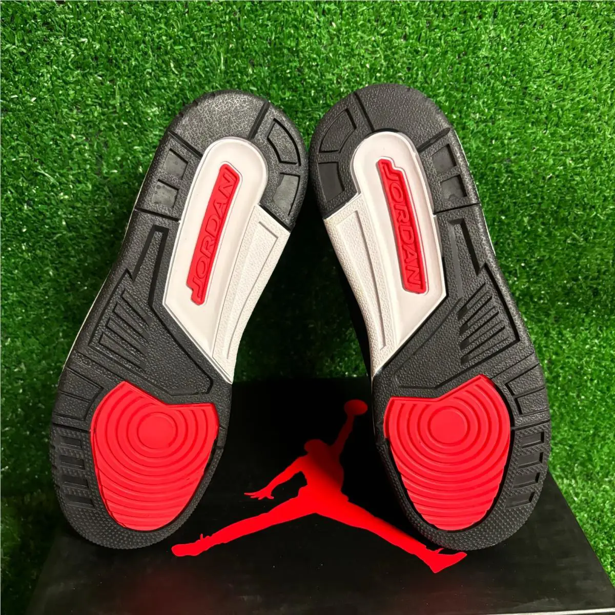 Nike shoes - Air Jordan 3 - Air - Black 3