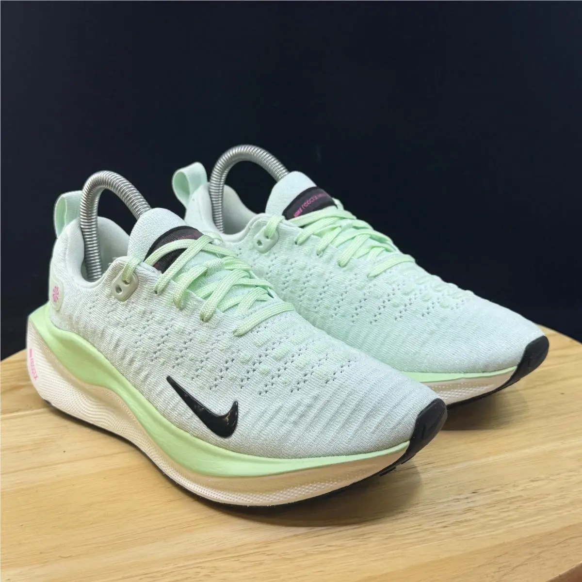 Nike shoes - Green 2