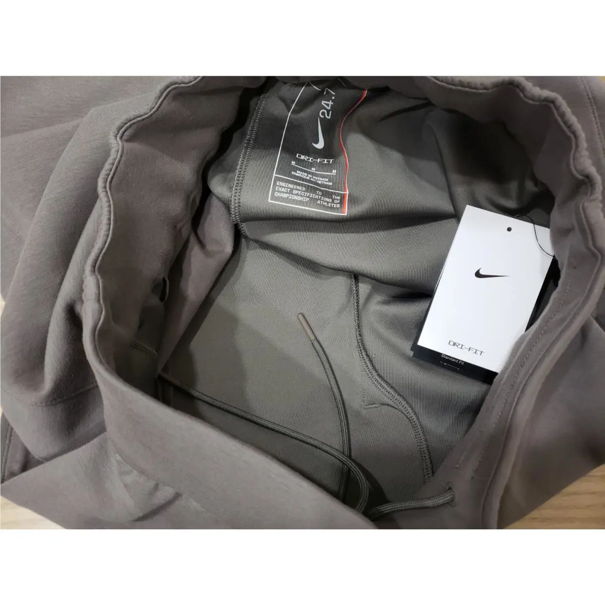 Nike clothing - Cave Stone/Medium Ash (UPC: 197859423019) 3