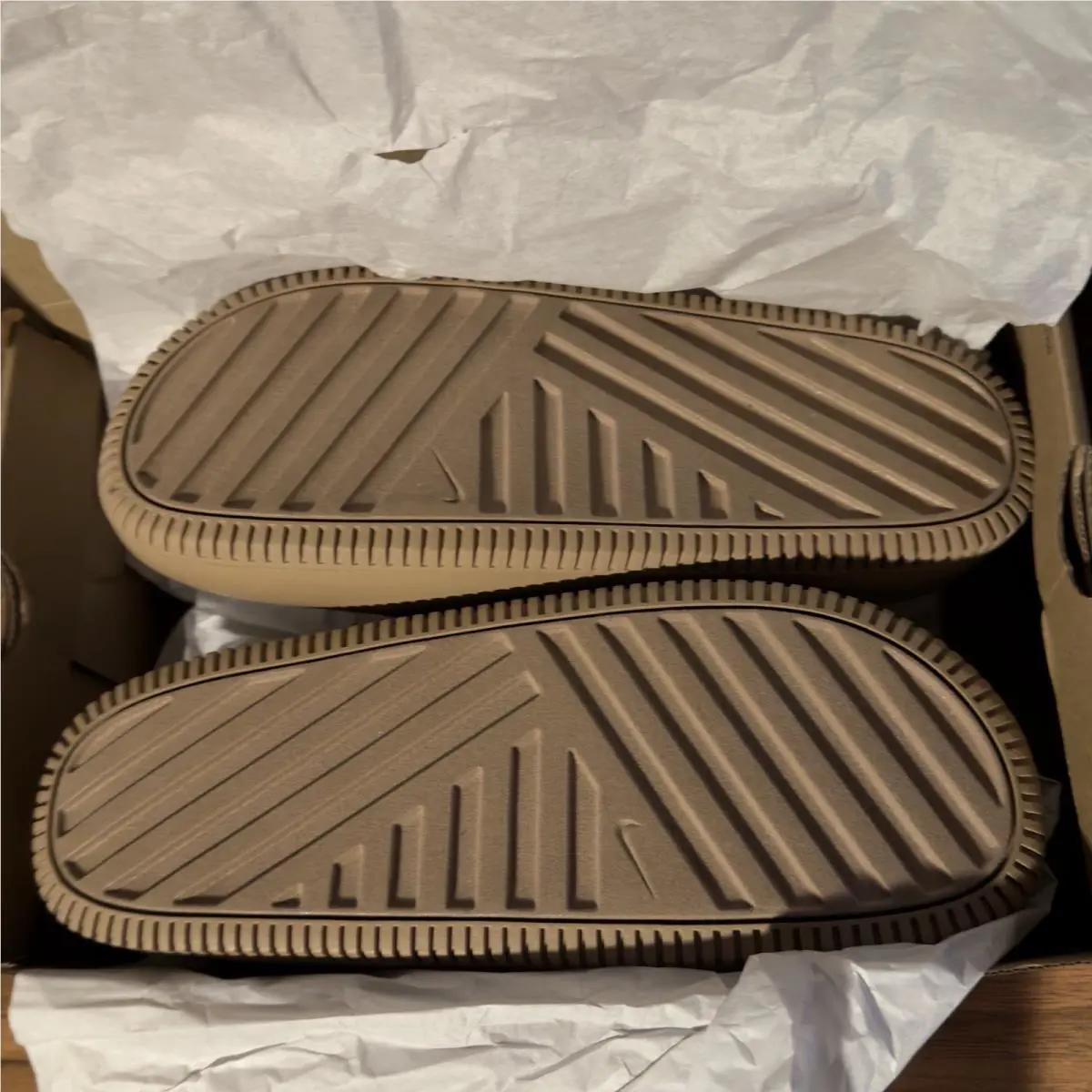 Nike shoes - Nike Sandals - Sandals - Beige (UPC: 0196968984800) 4