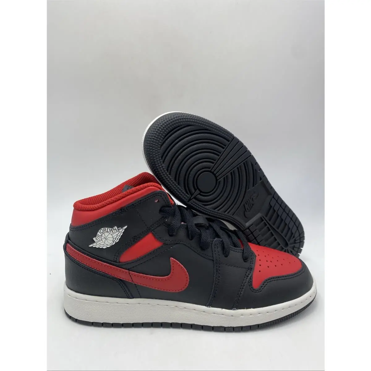 Nike Air Jordan 1 Mid GS Black Varsity Red Summit White DQ8423 067 Size 5.5Y