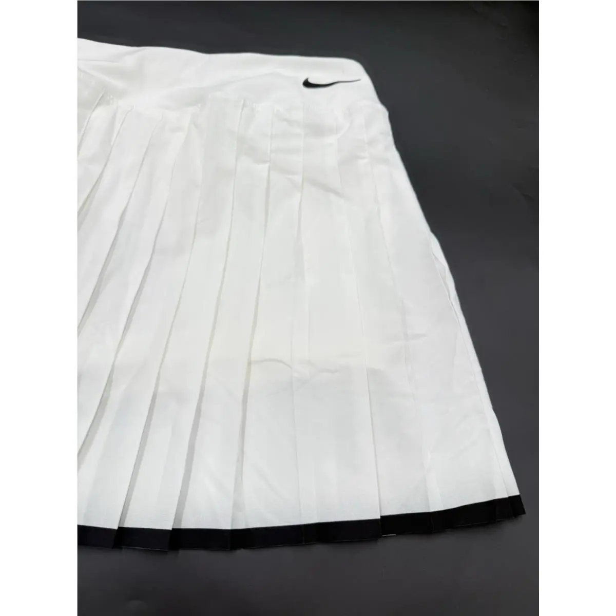 Nike clothing - White 1