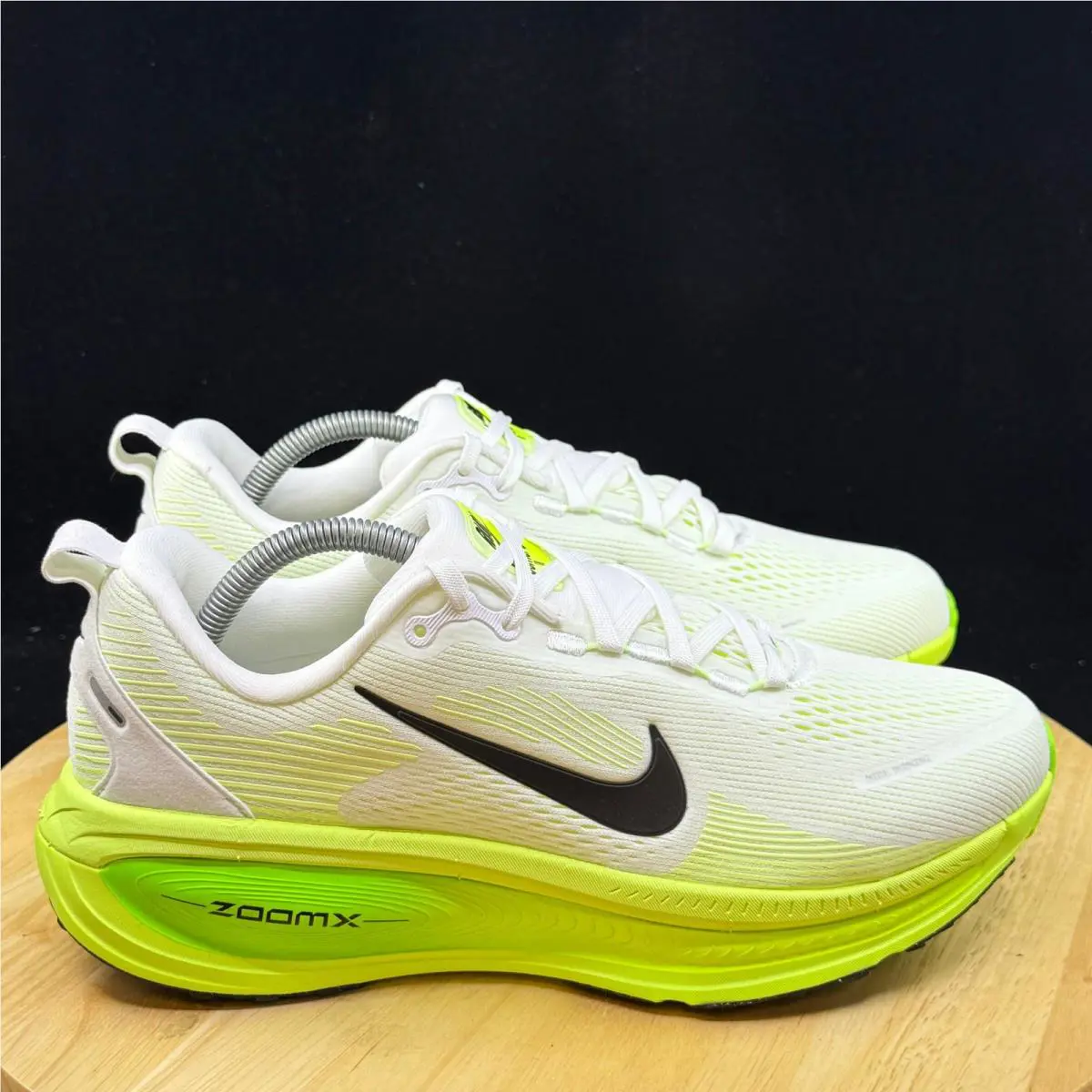 Nike shoes - White 2