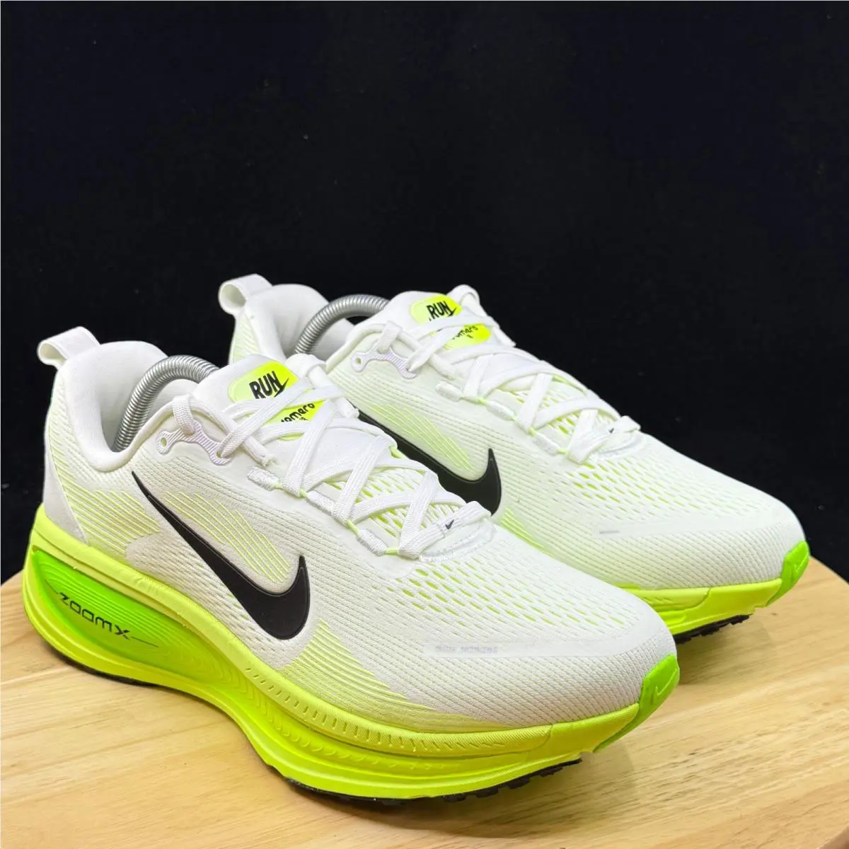 Nike shoes - White 3