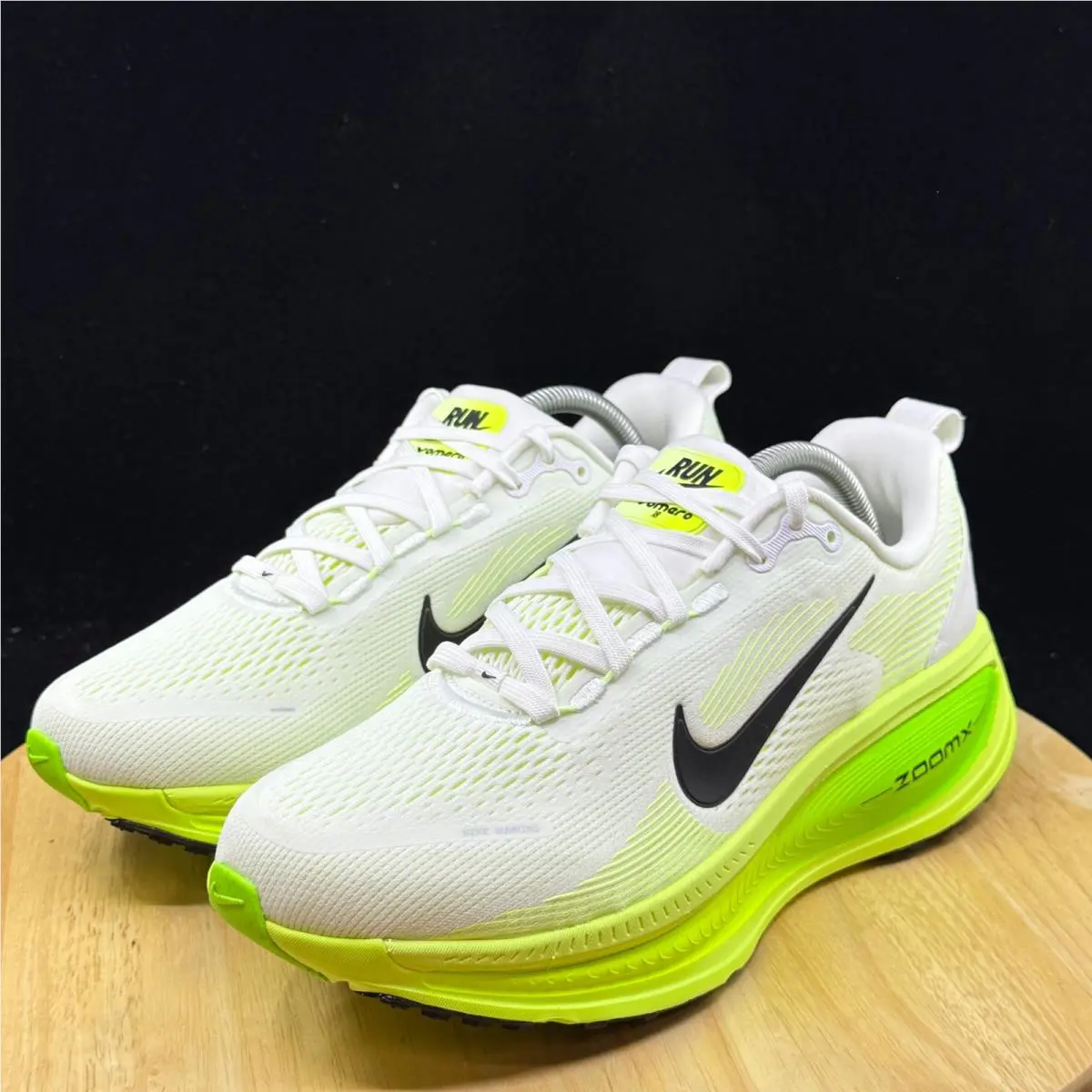 Nike shoes - White 5