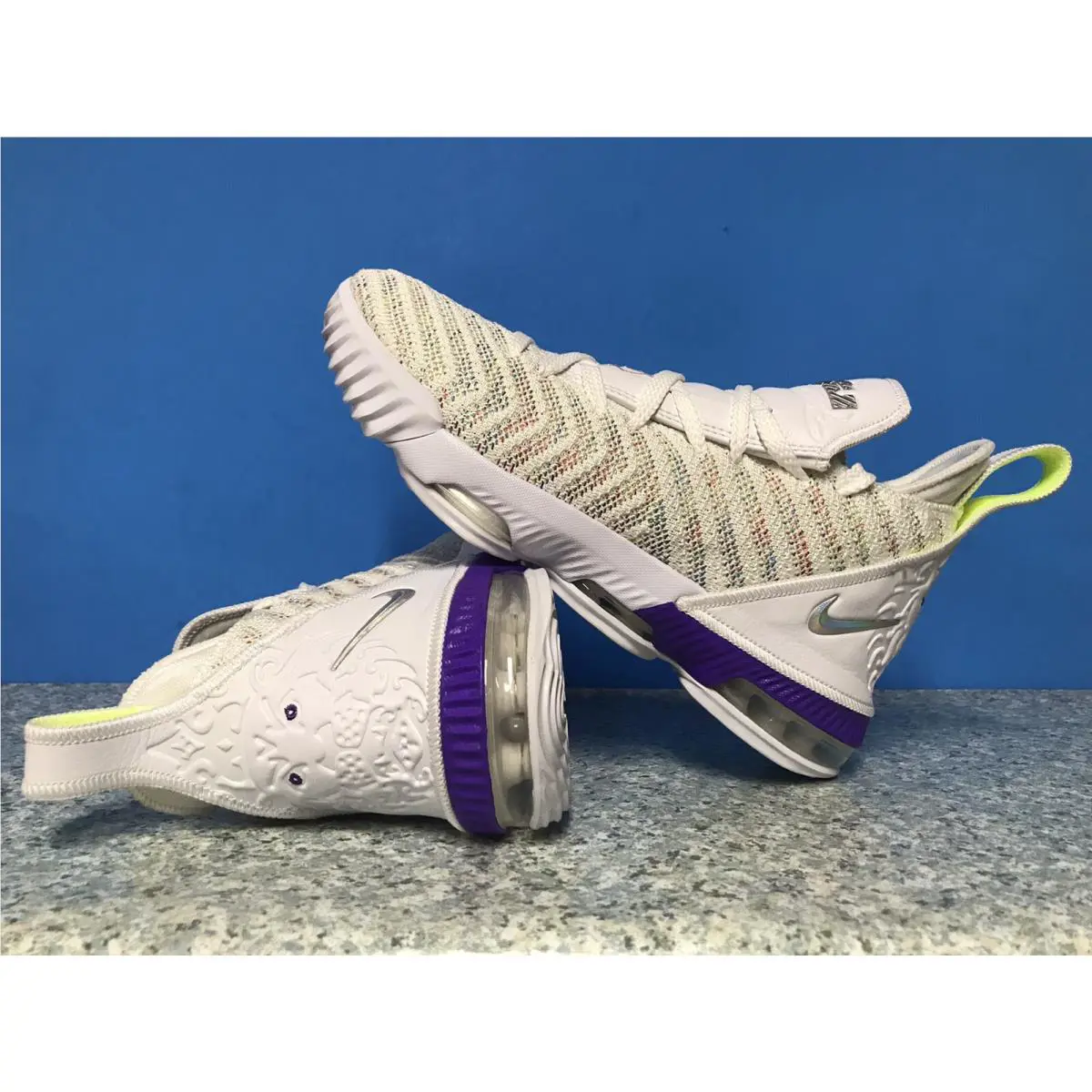 Nike shoes - Nike LeBron XVI - LeBron XVI - White 0